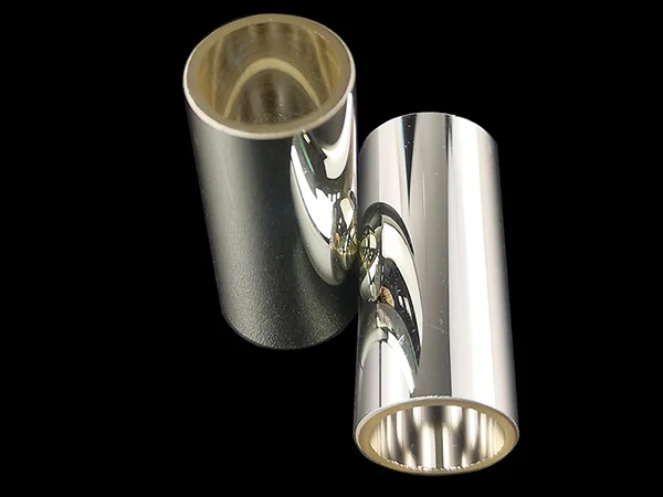 Tubos con recubrimiento reflectivo plateado